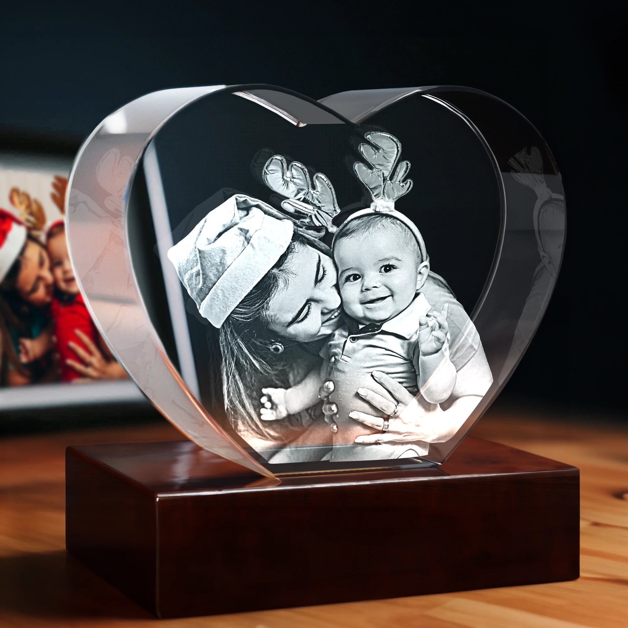 3D Christmas Engraving Crystal - Heart - 4K HD / Large - Image 1