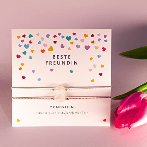 happymaker - Mondstein Armband Damen, handgefertigt in Deutschland, Edelstein Armband mit Goldperlen und exklusiver Geschenkverpackung, Freundschaftsarmbänder Set für die beste Freundin