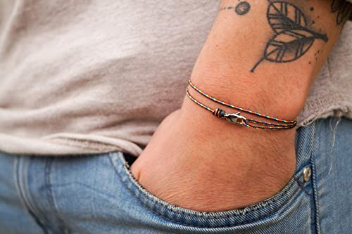 Made by Nami Dünnes Wickel-Armband Herren Damen - Karabiner-Haken Verschluss - Handmade - Maritimer Surfer Schmuck - Stoff-Armband Minimalistisch - 100% Wasserfest & verstellbar (Dark Retro Silber)